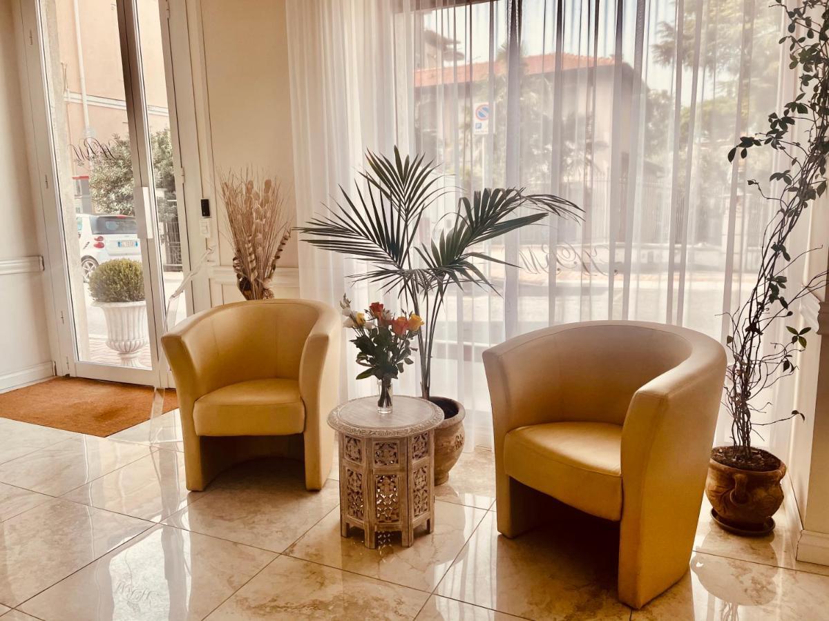 Hotel Regina Margherita Bordighera Esterno foto