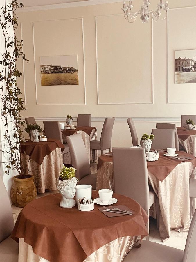 Hotel Regina Margherita Bordighera Esterno foto